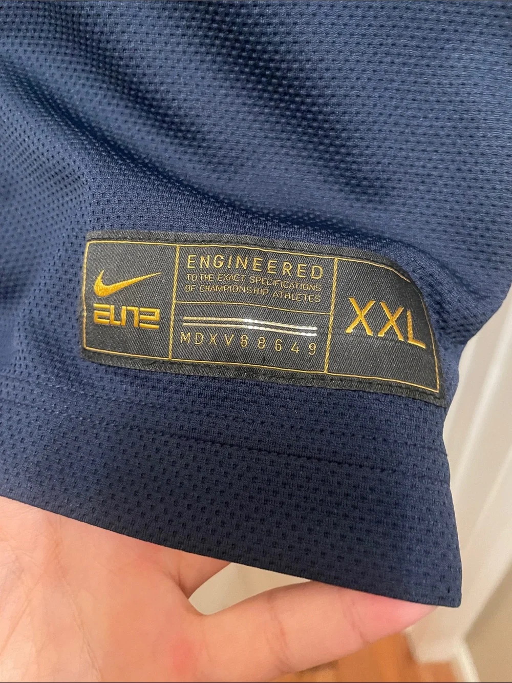 Nike UConn #5 Navy Bueckers Jersey women’s xxl NWT